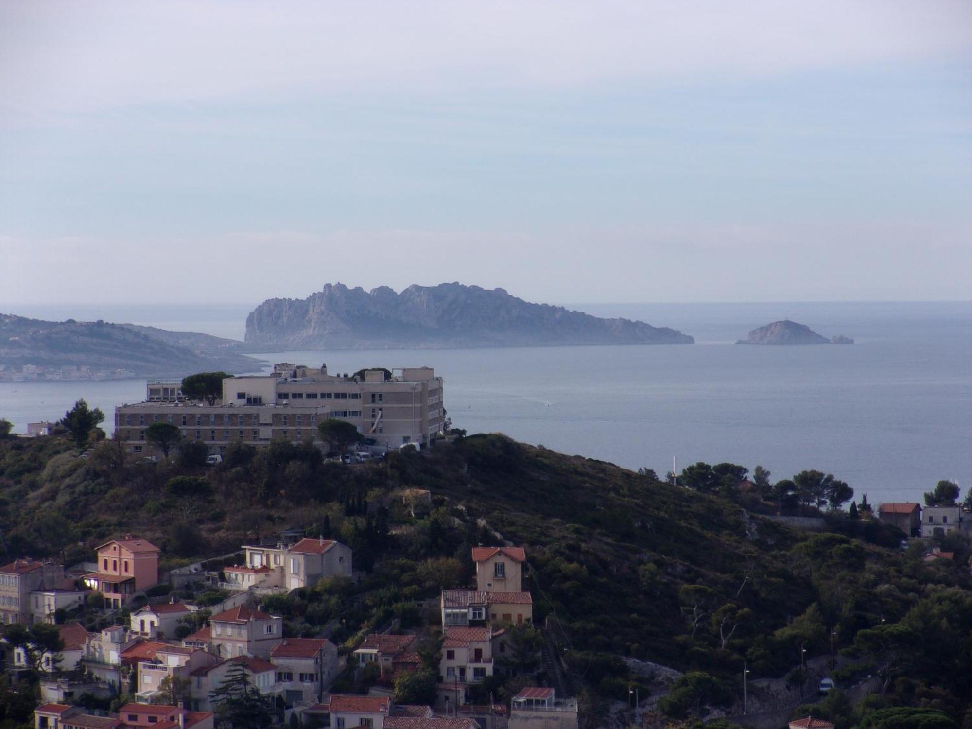 Stud Terras Ville Corniche 2 Pers Stat Gratuit Rue Modif Suivt Possib Et Accord Exclusif Marseille Exteriér fotografie
