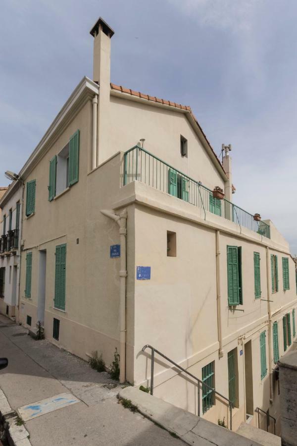 Stud Terras Ville Corniche 2 Pers Stat Gratuit Rue Modif Suivt Possib Et Accord Exclusif Marseille Exteriér fotografie
