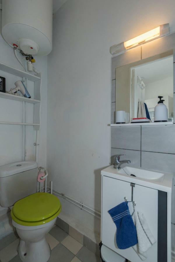 Stud Terras Ville Corniche 2 Pers Stat Gratuit Rue Modif Suivt Possib Et Accord Exclusif Marseille Exteriér fotografie